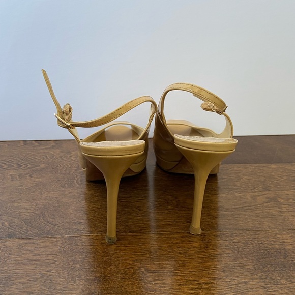 JIMMY CHOO PATENT LEATHER PEEP TOE SLING BACK Size 40 / 10 US Beige Tan - Picture 5 of 8